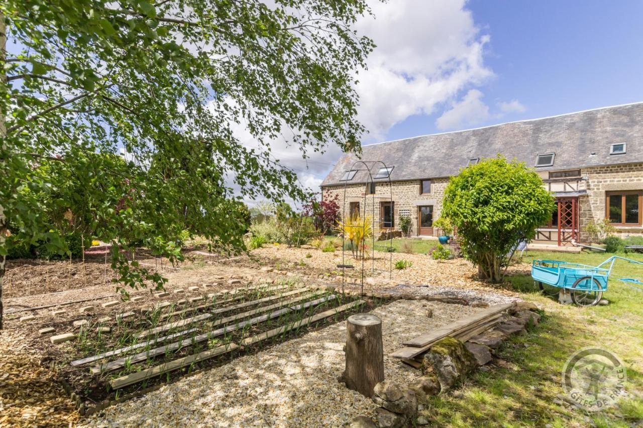 Bed and Breakfast Le jardin des fées Savigny-le-Vieux Exterior foto